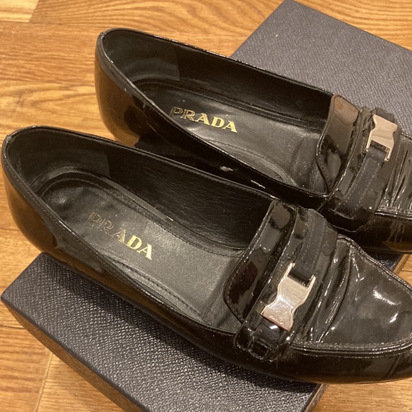 Prada Flats - Picture 2 of 3